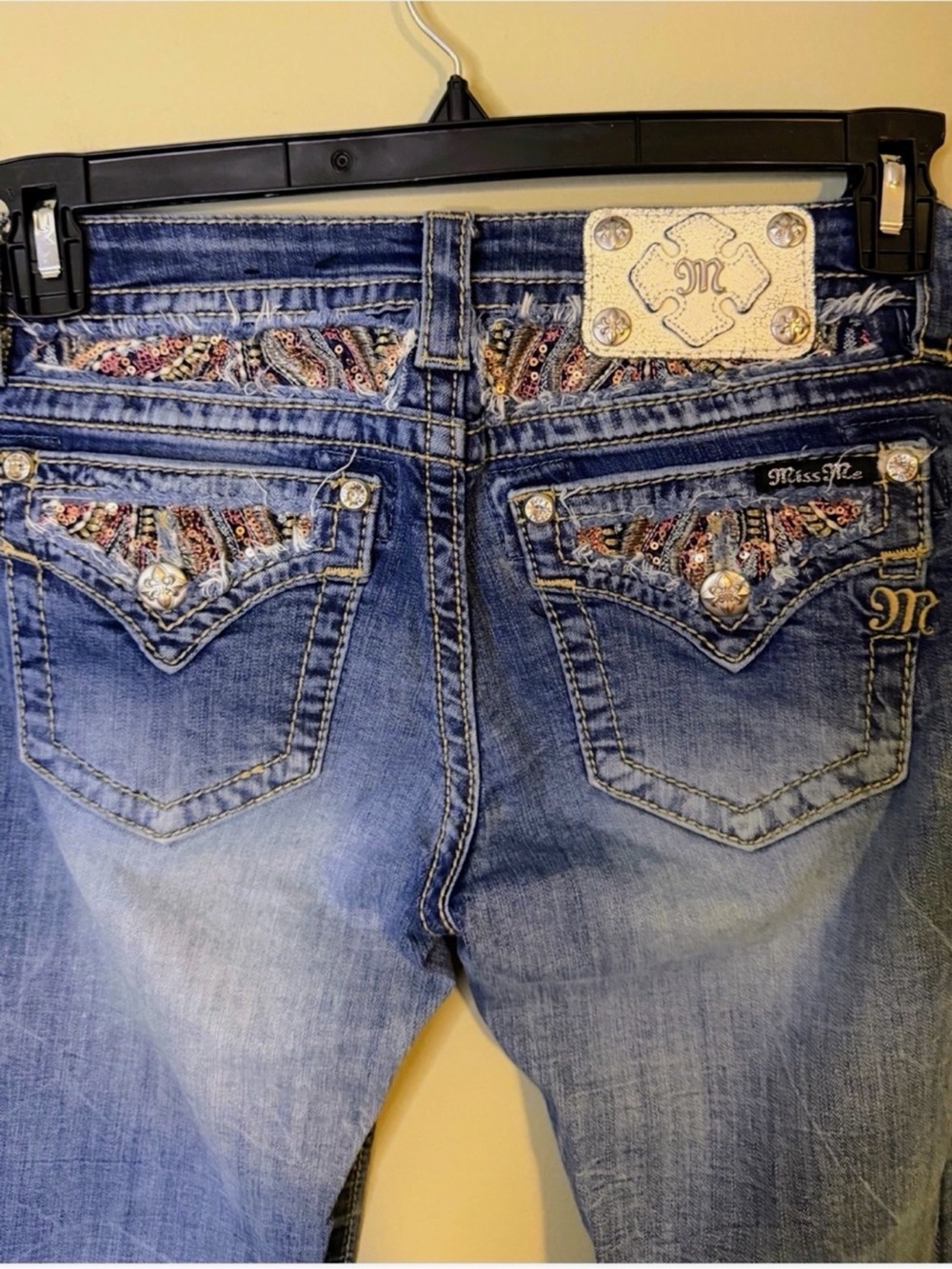 Gorgeous Y2K Vintage Miss Me Signature Boot Jeans Embellished Pockets 33”Inseam